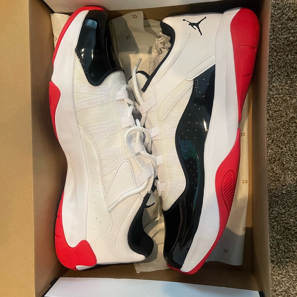 Air Jordan 11 CMFT Low